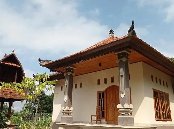 Gampil House Undisan