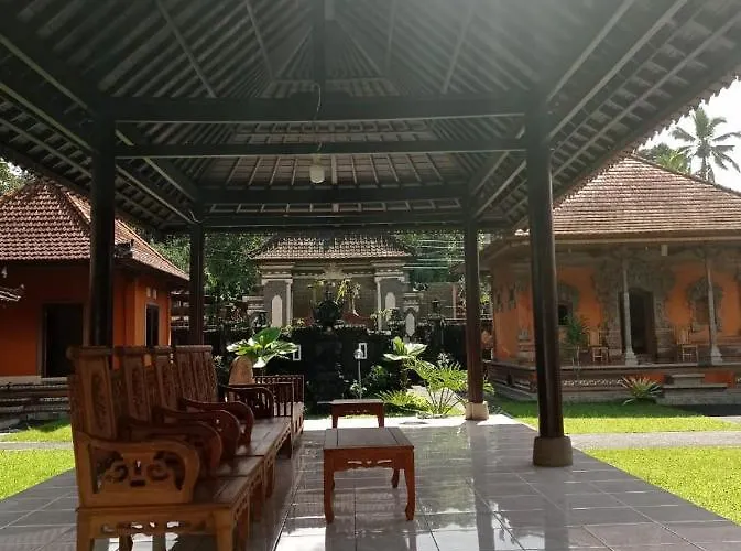 Gampil House * Undisan